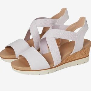 Dr. Scholl's Women's Just Cute Wedged Sandal Light Lavender size 8